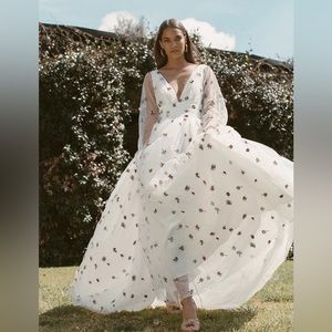 NWT LURELLY CETUS TULLE GOWN